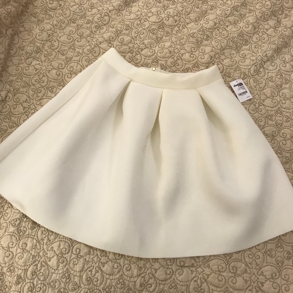 BNWT Charlotte Russe white pleated skirt size LRG